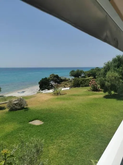 Απέραντο Γαλάζιο Le Grand Blue Apartment Mola Kalyva 0*,  Greece