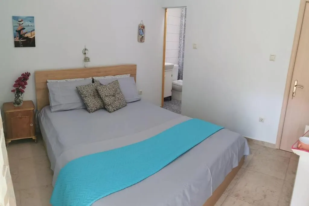 Απέραντο Γαλάζιο Le Grand Blue Apartment Mola Kalyva