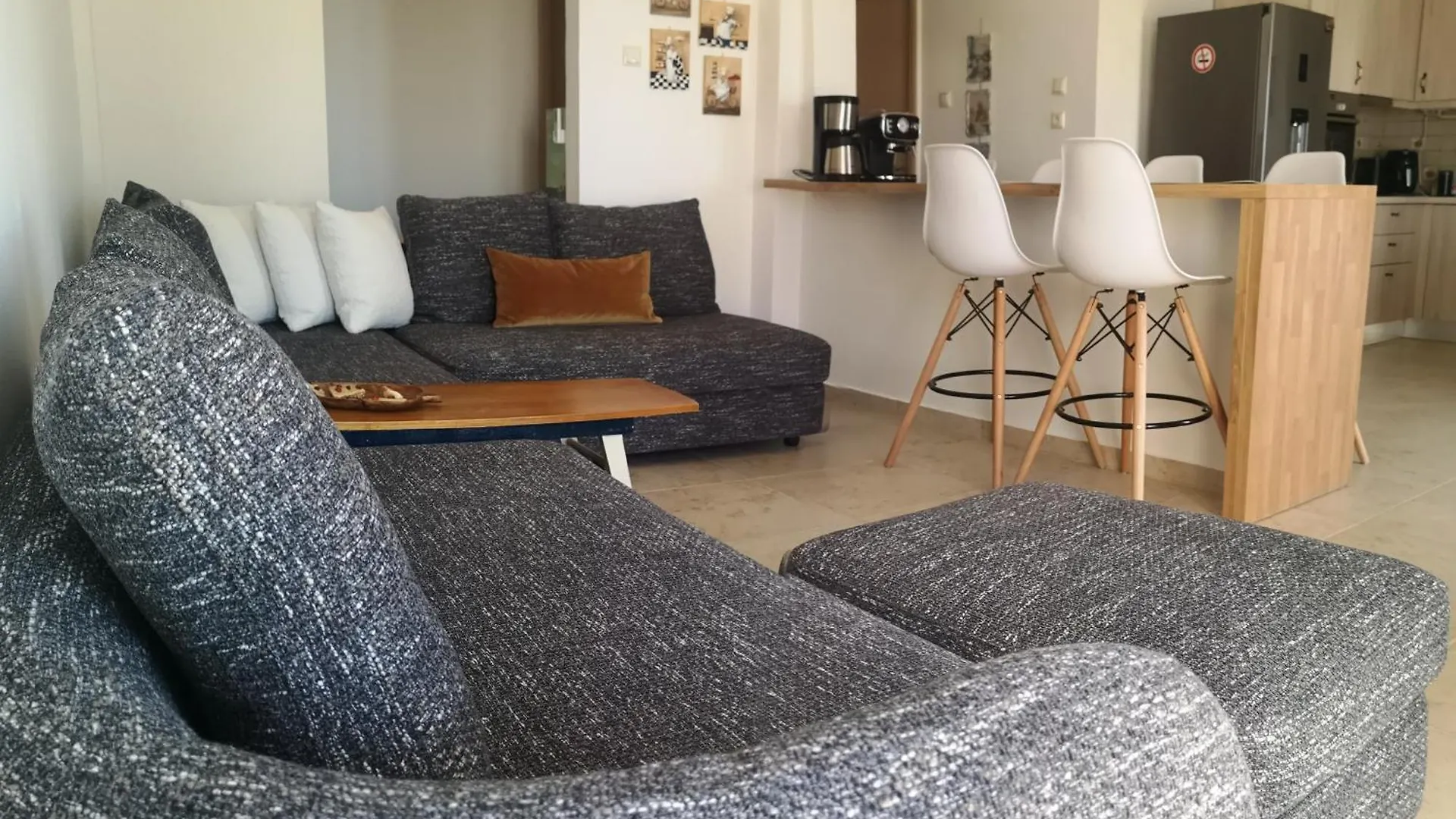 Απέραντο Γαλάζιο Le Grand Blue Apartment Mola Kalyva